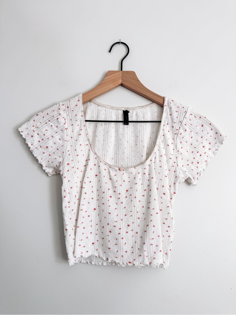 Blush White Red Floral Pointelle Ruffle Top M